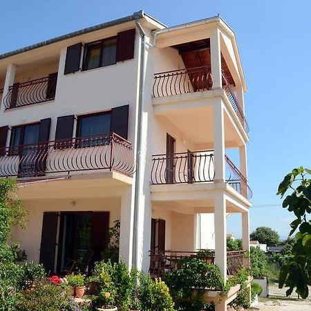 Villa Stupavsky Pakostane Exterior photo
